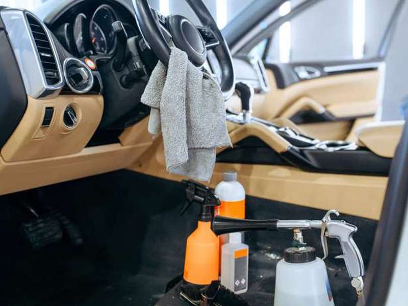 detergent za avto za čiščenje notranjosti